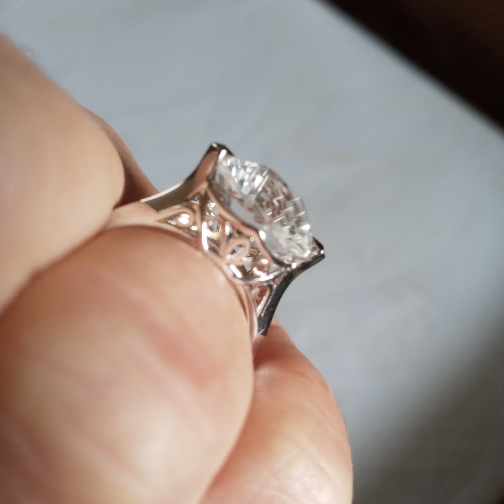 Quartz Ring - Picture 3 of 4